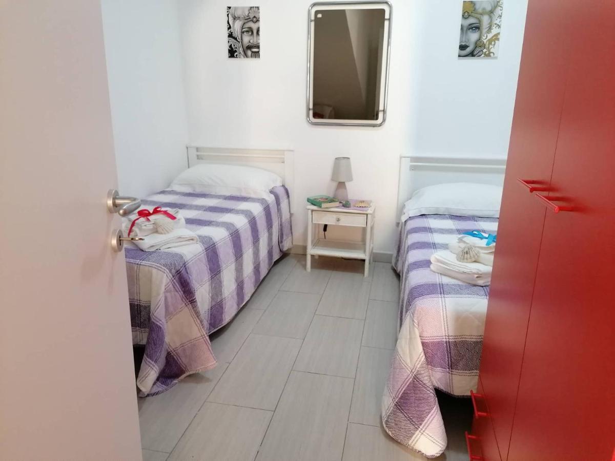 Casa Vacanze Aurora バレストラーテ エクステリア 写真