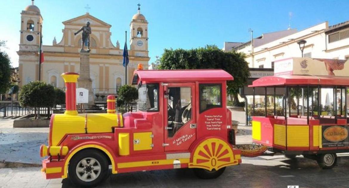 Casa Vacanze Aurora バレストラーテ エクステリア 写真
