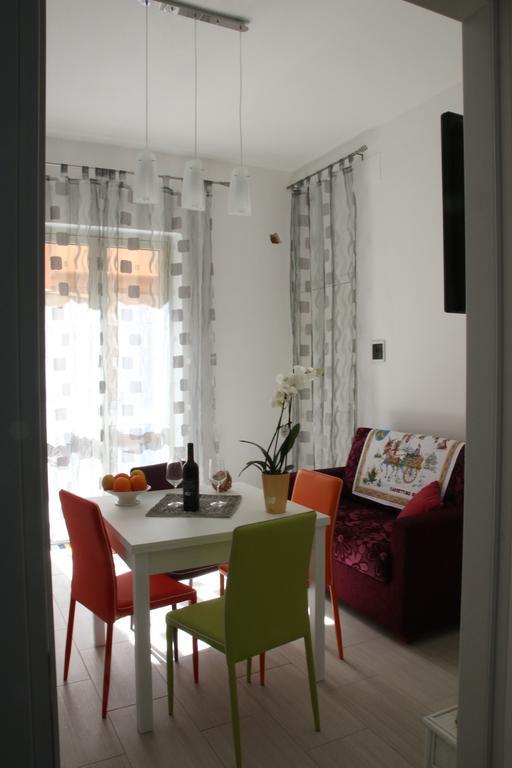 Casa Vacanze Aurora バレストラーテ エクステリア 写真