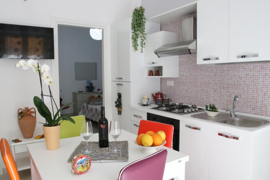 Casa Vacanze Aurora バレストラーテ エクステリア 写真