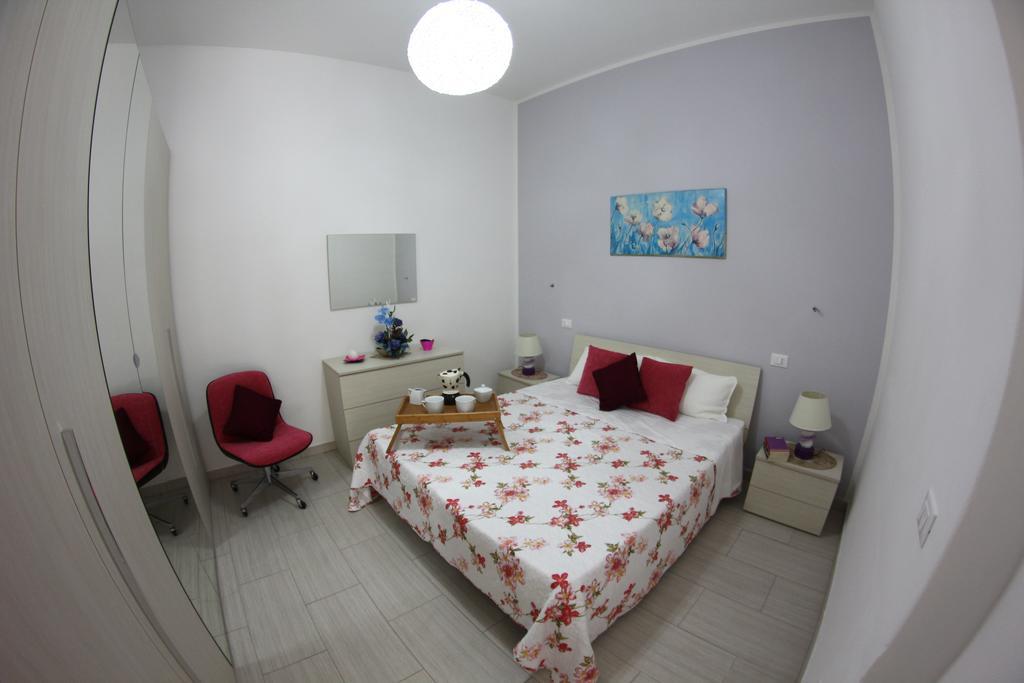 Casa Vacanze Aurora バレストラーテ エクステリア 写真