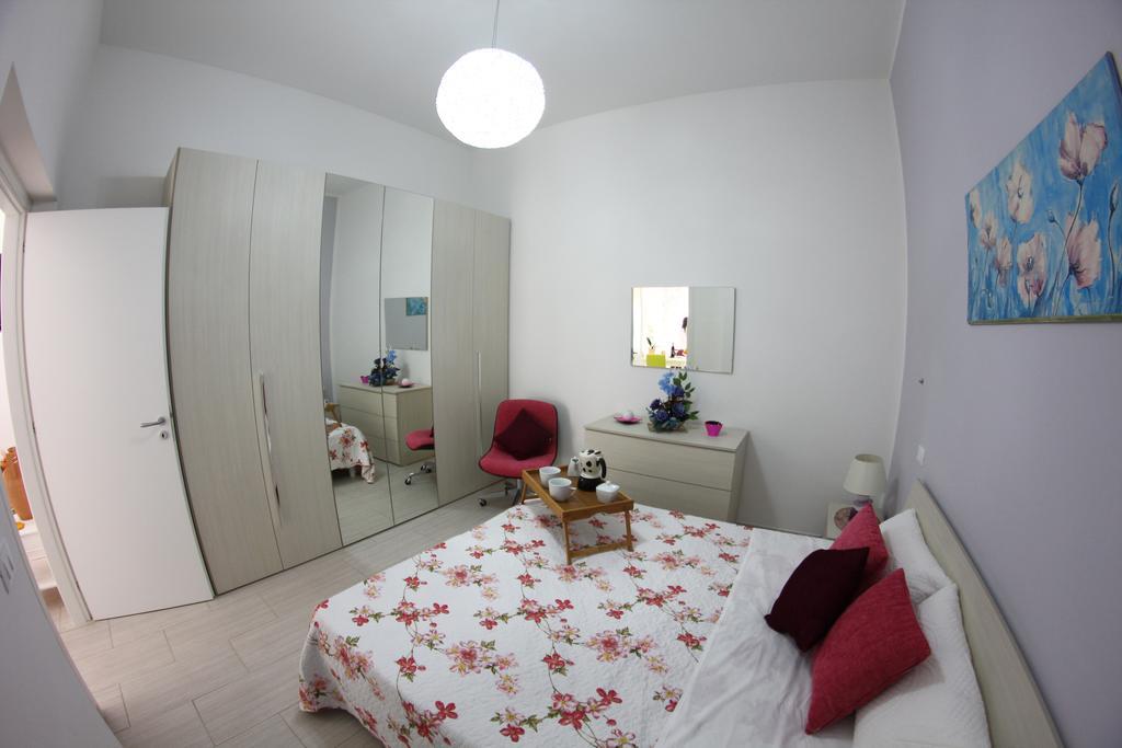 Casa Vacanze Aurora バレストラーテ エクステリア 写真