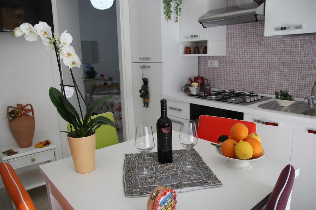 Casa Vacanze Aurora バレストラーテ エクステリア 写真