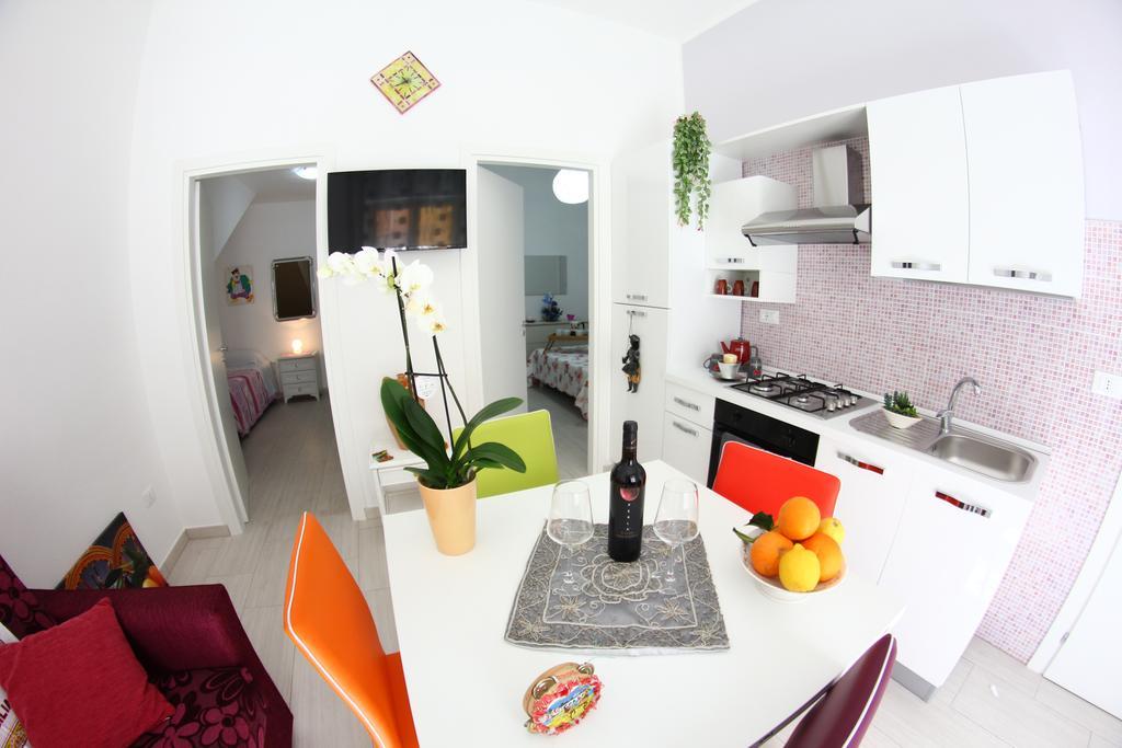 Casa Vacanze Aurora バレストラーテ エクステリア 写真
