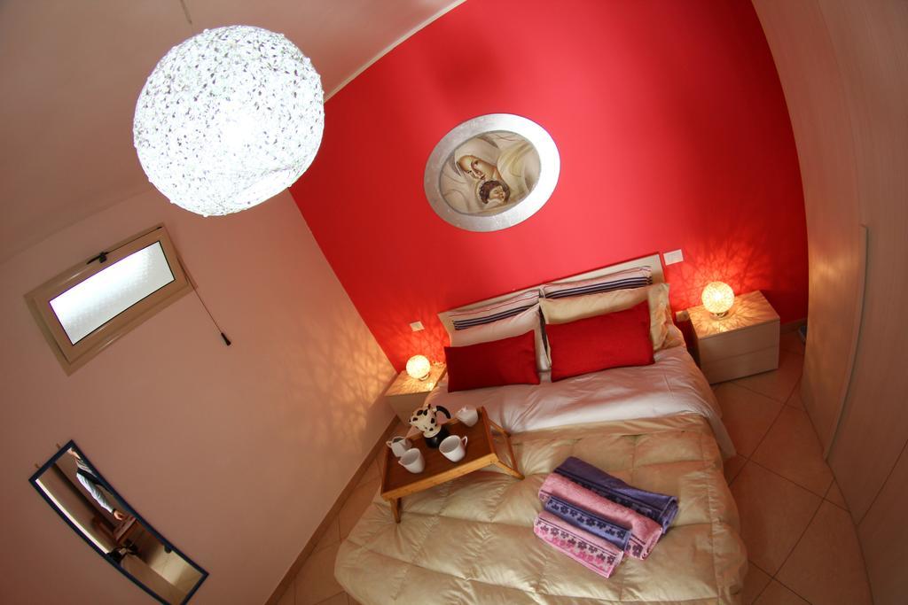 Casa Vacanze Aurora バレストラーテ エクステリア 写真