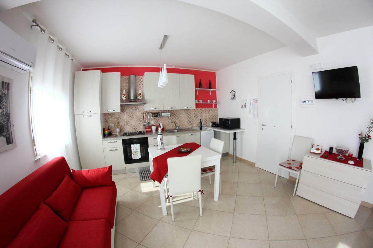 Casa Vacanze Aurora バレストラーテ エクステリア 写真